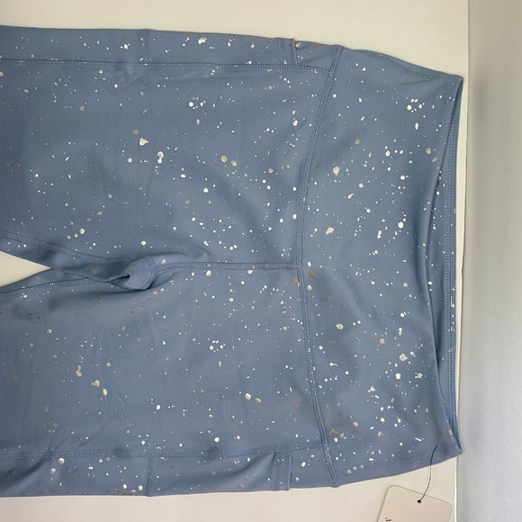 Modern Balance Leggings - Picture 3 of 5